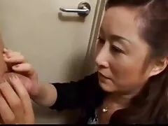 Thẳng thủ dâm cơ bắp nam ngón tay súng lớn trong nhà sex hot nhat ban quyến rũ